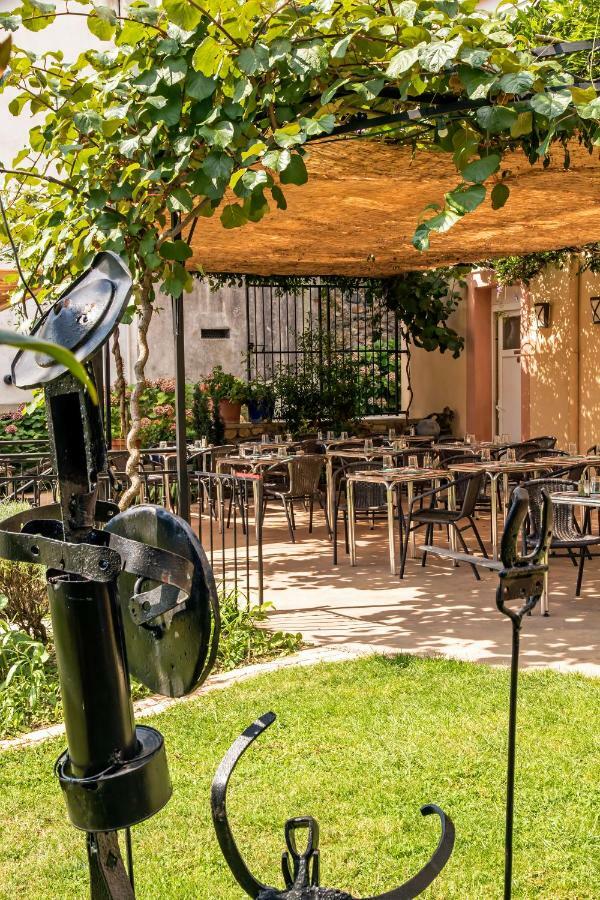 Hotel Restaurant Les Touristes Vals-les-Bains Exterior foto